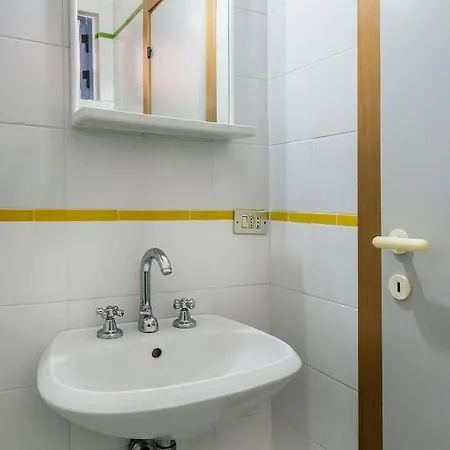 Appartement Bilocale Con Giardino A 100 Mt Dal Mare Di - M053 *