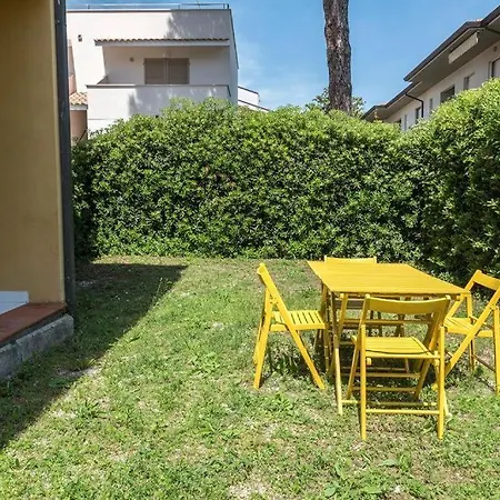 Bilocale Con Giardino A 100 Mt Dal Mare Di - M053 *